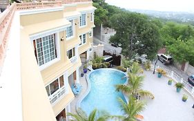 Lebon Hotel